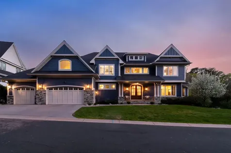 6671 Amberwood Lane Chanhassen MN 55317