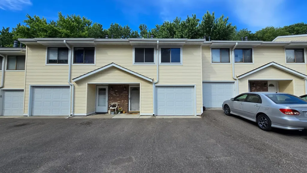 3214 Valley Ridge Drive Eagan MN 55121