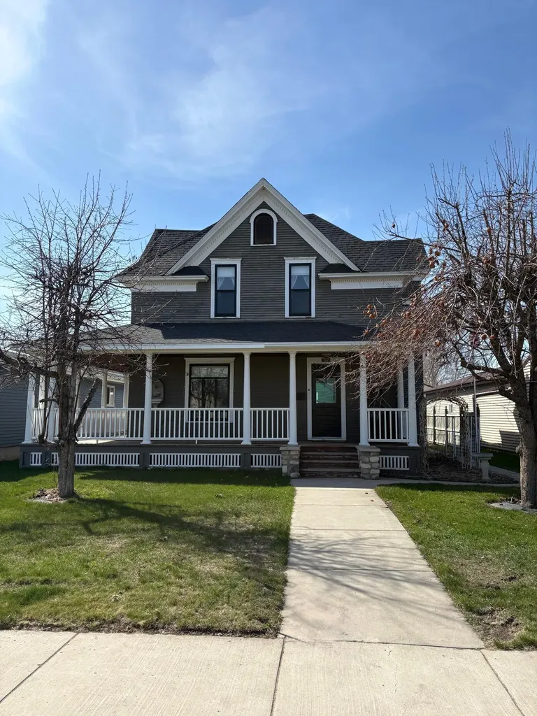 712 Burke Avenue Harvey ND 58341