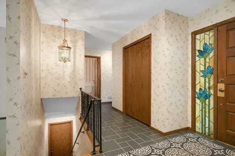 400 Cimarron Circle Chanhassen MN 55317
