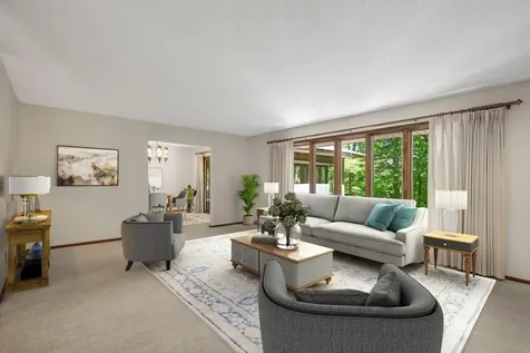 400 Cimarron Circle Chanhassen MN 55317