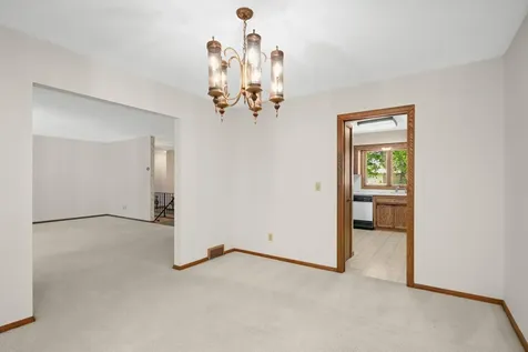400 Cimarron Circle Chanhassen MN 55317