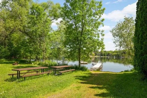 400 Cimarron Circle Chanhassen MN 55317