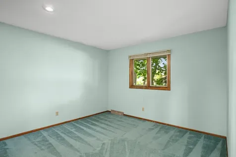 400 Cimarron Circle Chanhassen MN 55317