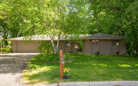 400 Cimarron Circle Chanhassen MN 55317