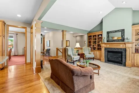 15 Hawthorne Court North Oaks MN 55127