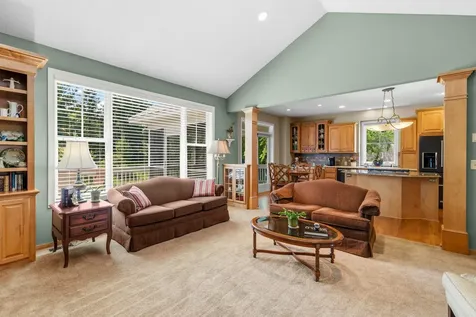 15 Hawthorne Court North Oaks MN 55127