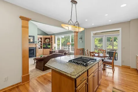 15 Hawthorne Court North Oaks MN 55127
