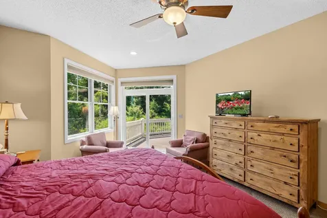 15 Hawthorne Court North Oaks MN 55127