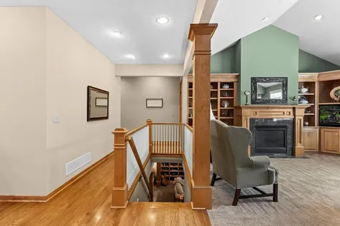 15 Hawthorne Court North Oaks MN 55127