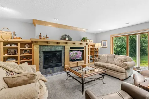 15 Hawthorne Court North Oaks MN 55127
