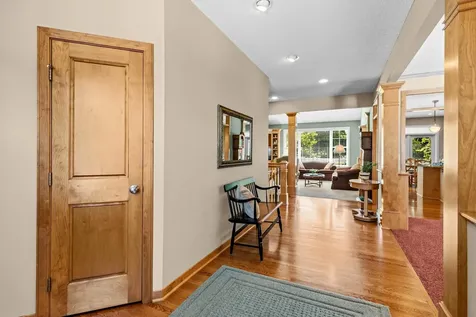 15 Hawthorne Court North Oaks MN 55127