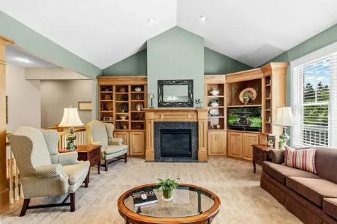 15 Hawthorne Court North Oaks MN 55127