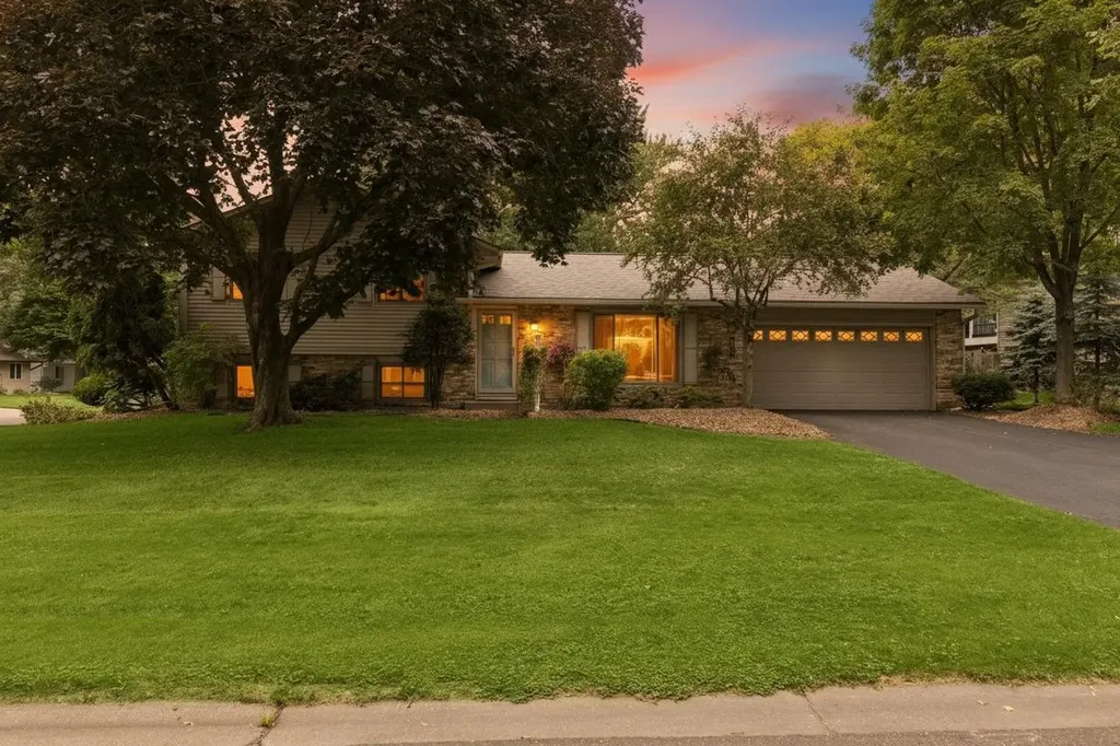 6966 Inskip Avenue S Cottage Grove MN 55016