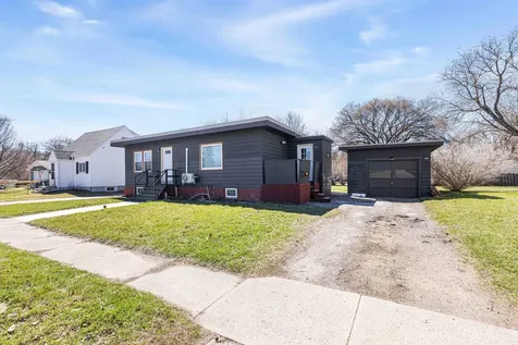 713 13th Street N Moorhead MN 56560