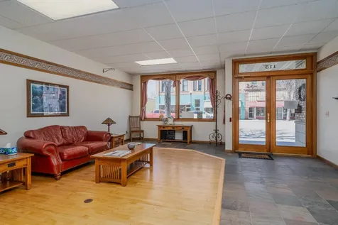115 S Broadway Crookston MN 56716