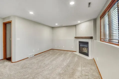3319 45th Avenue S Fargo ND 58104