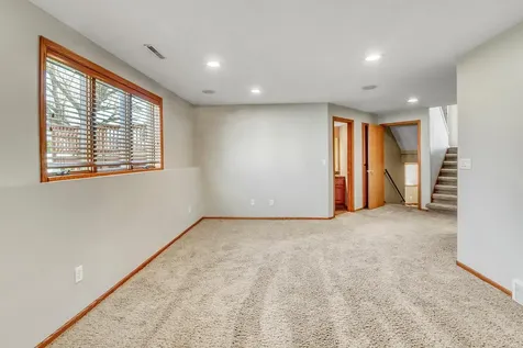 3319 45th Avenue S Fargo ND 58104