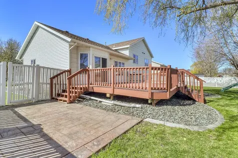 3319 45th Avenue S Fargo ND 58104