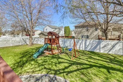 3319 45th Avenue S Fargo ND 58104