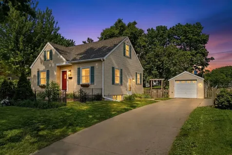 133 Park Lane Hopkins MN 55343