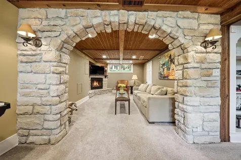 133 Park Lane Hopkins MN 55343