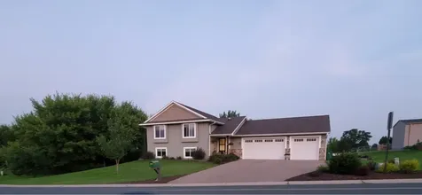 822 Deer Path Montgomery MN 56069