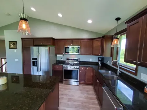 822 Deer Path Montgomery MN 56069