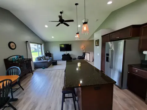 822 Deer Path Montgomery MN 56069