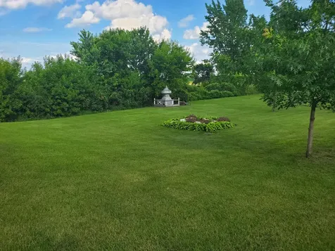 822 Deer Path Montgomery MN 56069