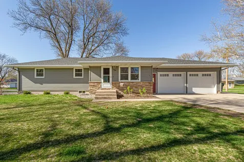 818 Lincoln Avenue Gaylord MN 55334
