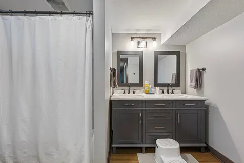 818 Lincoln Avenue Gaylord MN 55334