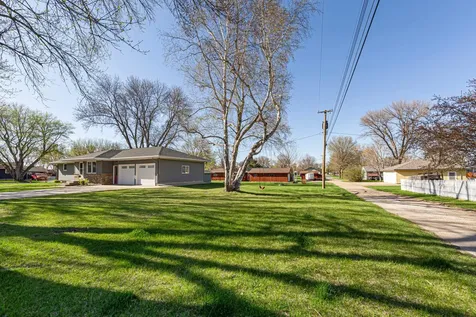 818 Lincoln Avenue Gaylord MN 55334