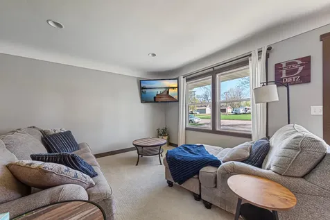 818 Lincoln Avenue Gaylord MN 55334
