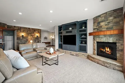 6260 Broadview Drive Prior Lake MN 55372