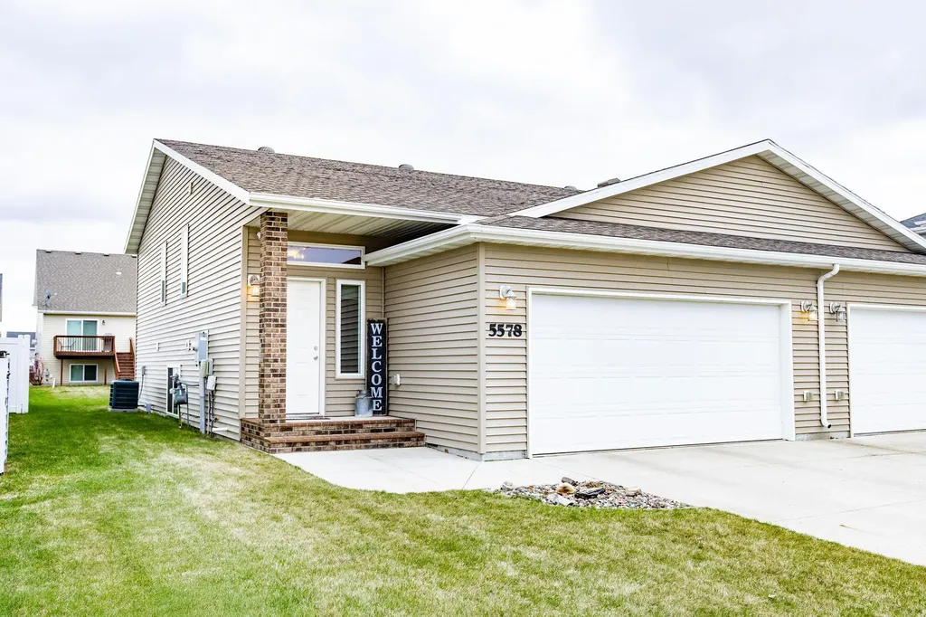 5578 59th Street S Fargo ND 58104