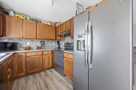 1918 55th Avenue S Fargo ND 58104