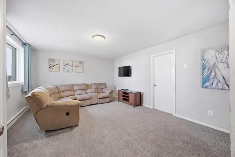 1918 55th Avenue S Fargo ND 58104