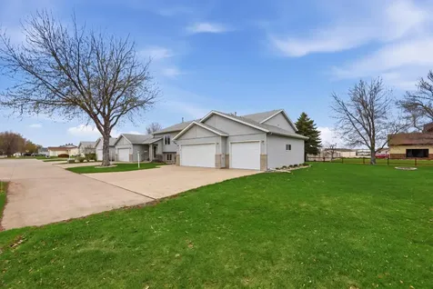 1224 Cedar Way E West Fargo ND 58078