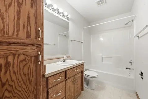 1224 Cedar Way E West Fargo ND 58078