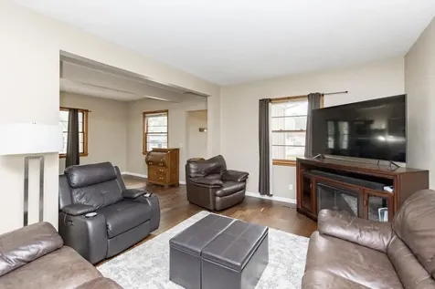 1009 18th Avenue N Moorhead MN 56560