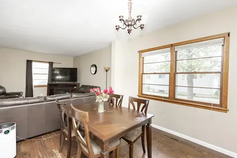 1009 18th Avenue N Moorhead MN 56560
