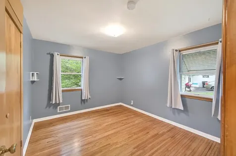 1283 Burke Avenue E Maplewood MN 55109