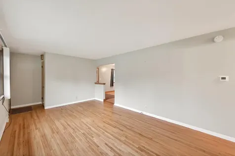 1283 Burke Avenue E Maplewood MN 55109