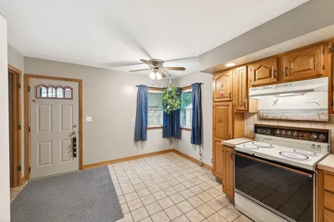 1283 Burke Avenue E Maplewood MN 55109
