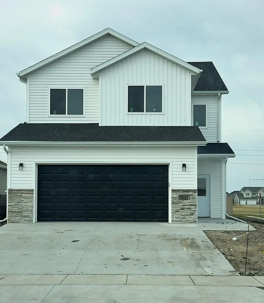 1002 Albert Drive W West Fargo ND 58078