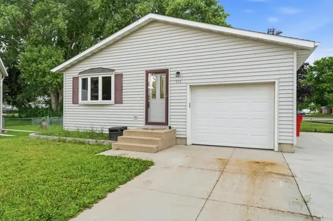 951 W Village Circle SE Rochester MN 55904