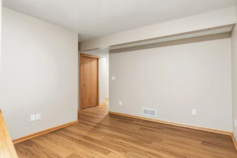 951 W Village Circle SE Rochester MN 55904