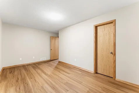 951 W Village Circle SE Rochester MN 55904