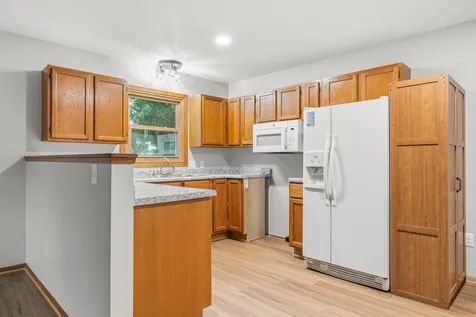 951 W Village Circle SE Rochester MN 55904